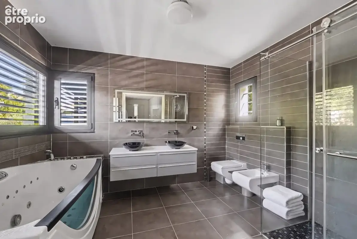Maison 6 pièces 245 m² à vendre à Rouffiac-Tolosan (31180) - photo 8