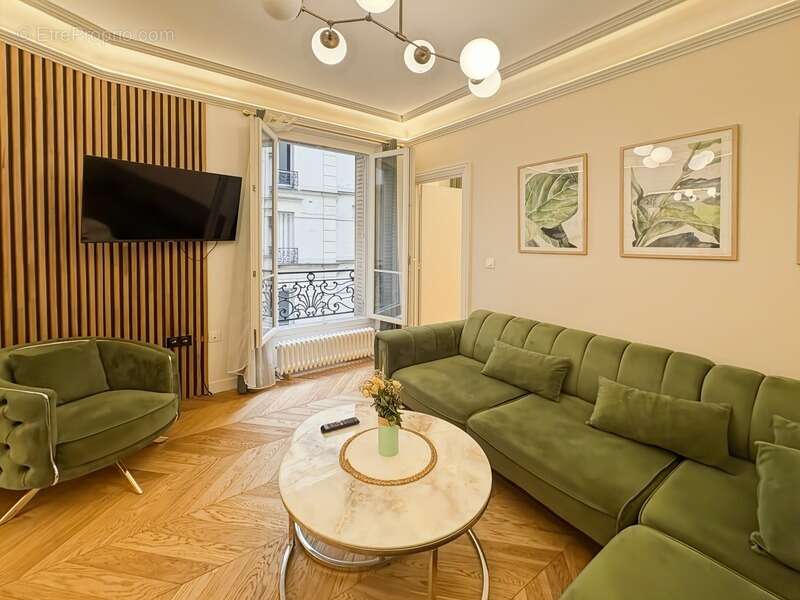 Appartement à PARIS-17E