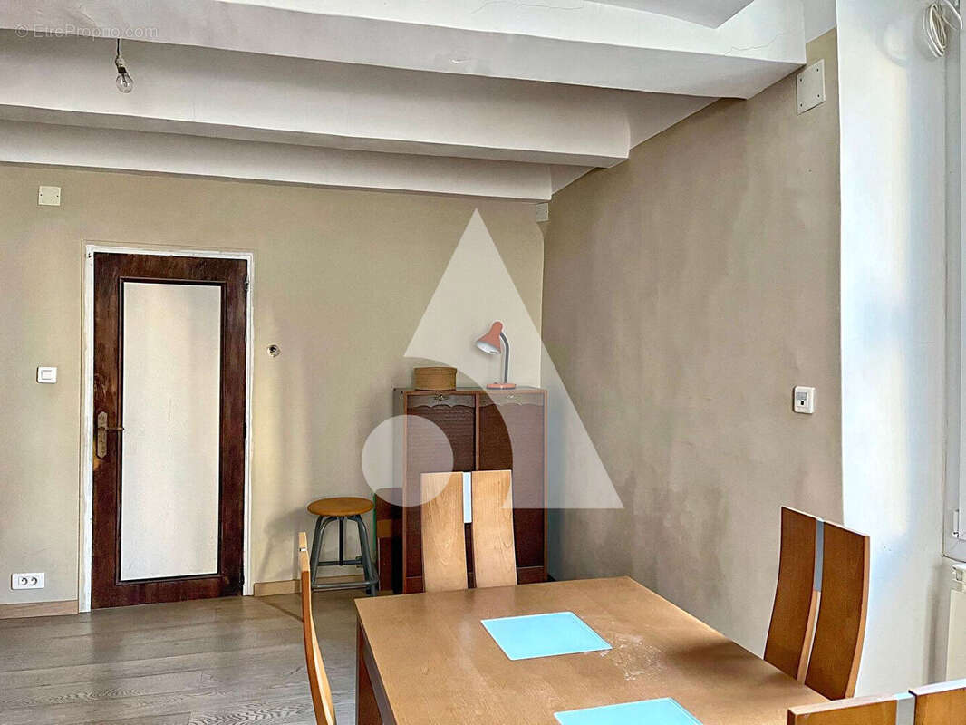 Maison à VINON-SUR-VERDON