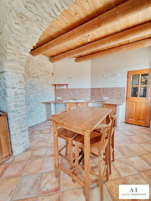 Appartement à MONTBOUCHER-SUR-JABRON