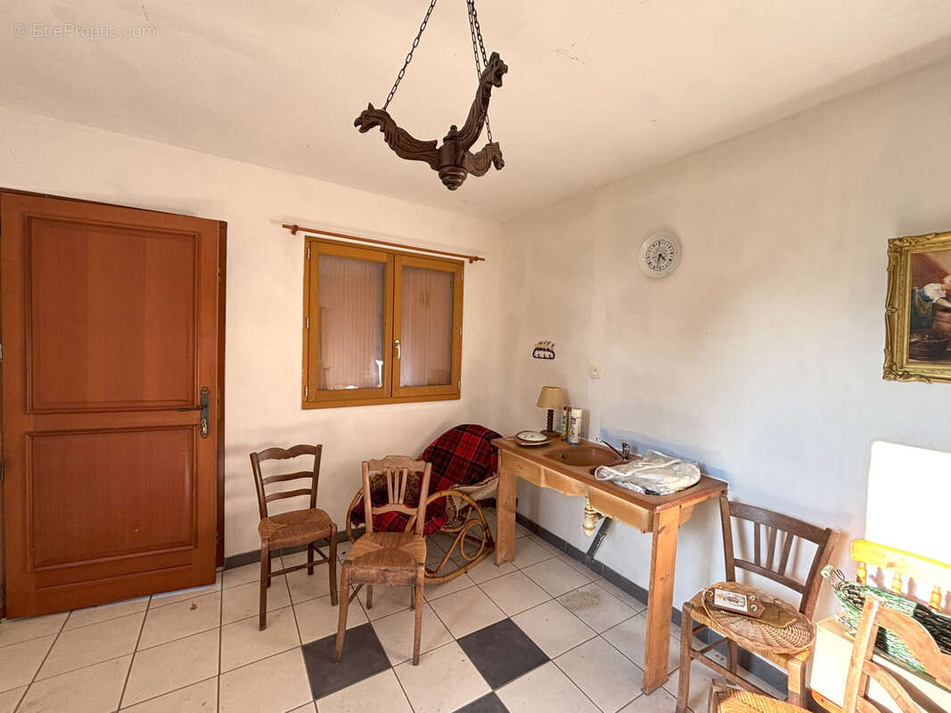 Terrain à SAINT-CYR-SUR-MENTHON