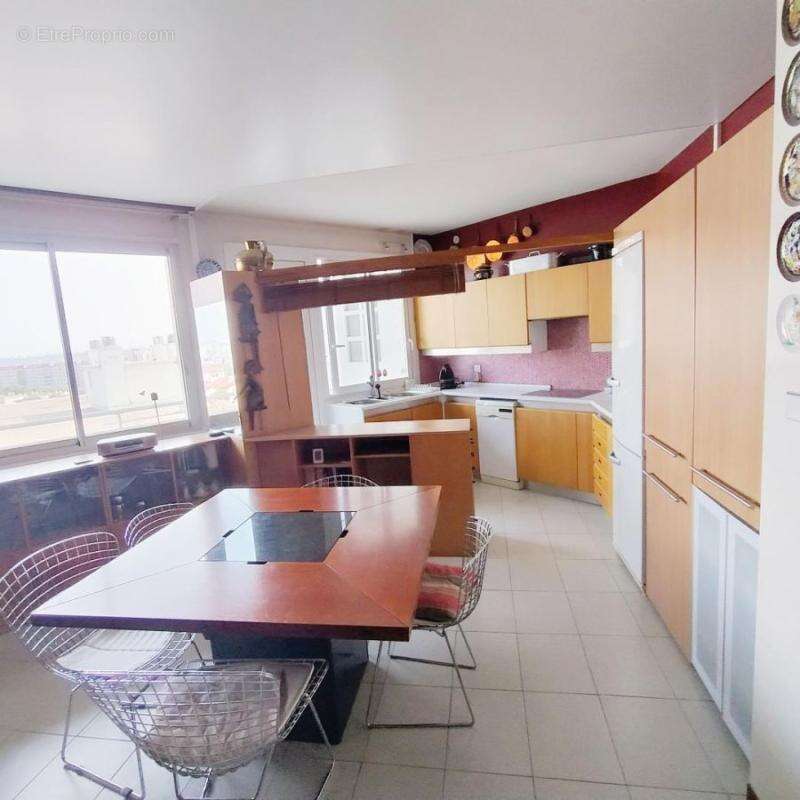 Appartement à LYON-8E