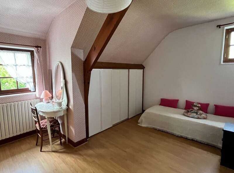 Dpt Yvelines (78), Millemont, maison 6 pièces de 130 m² - Terrain de 1 617,00 m² - photo 13