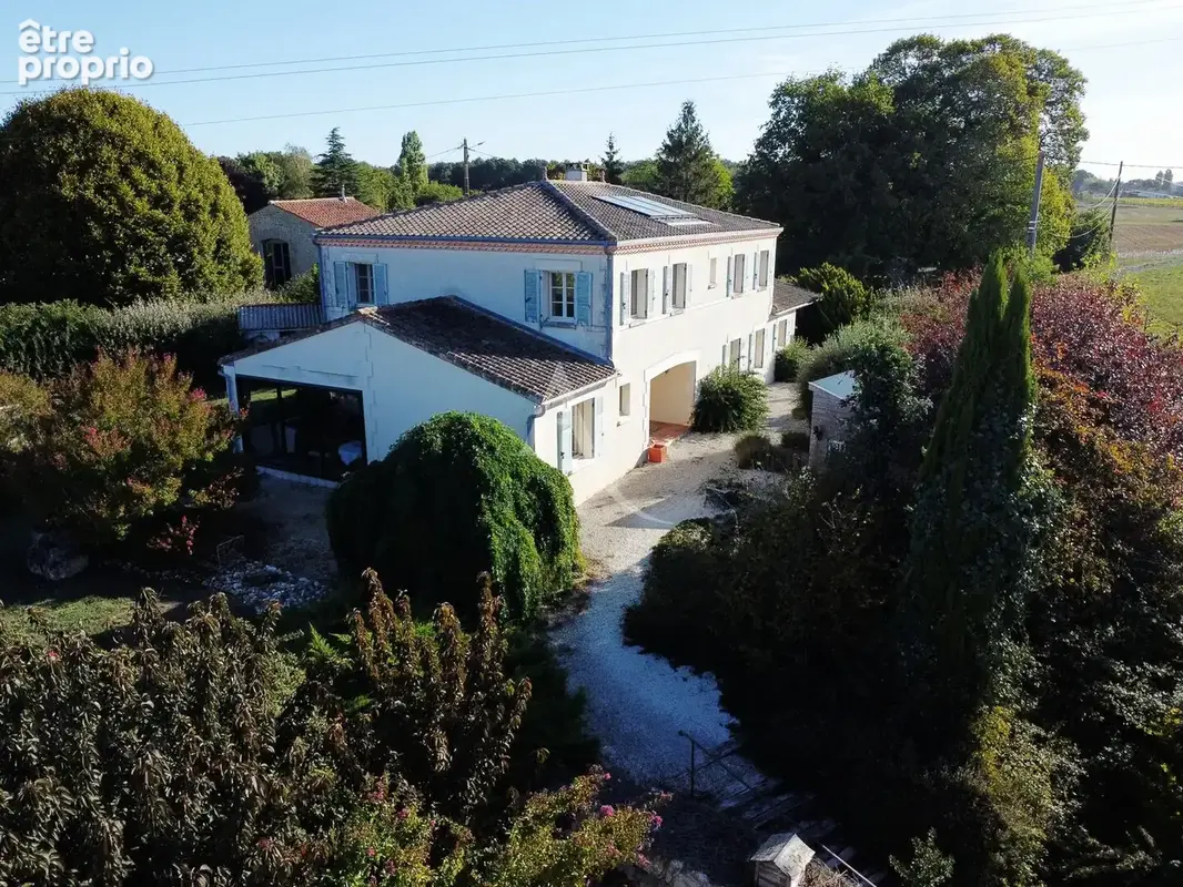 Maison Fleac Sur Seugne 12 pièce(s) 253 m2 - photo 2