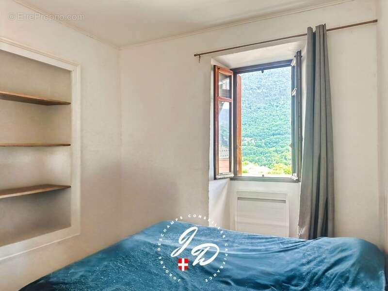 Appartement à SAINT-REMY-DE-MAURIENNE