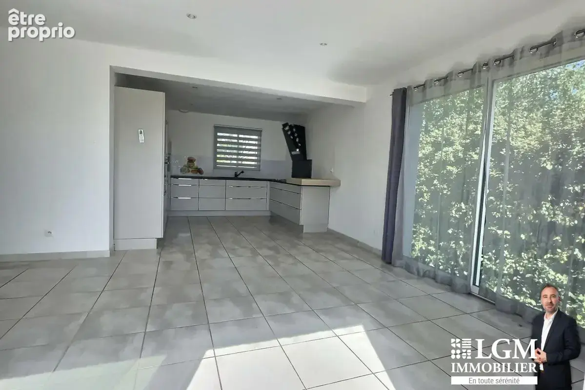 Villa de 94 m2 sur 392 m2 de terrain - photo 5