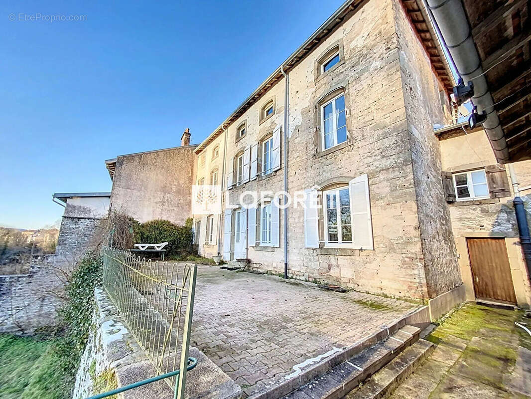 Maison à DARNEY