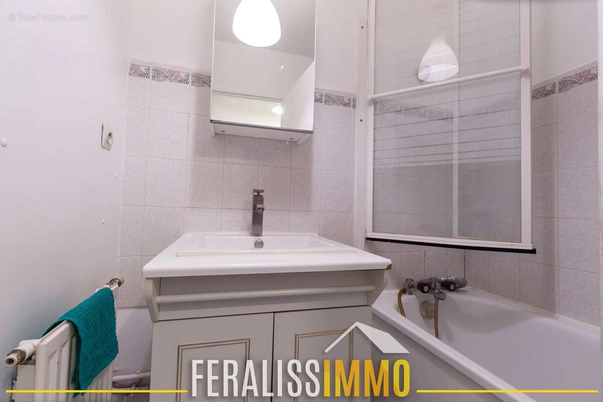 Appartement à COURDIMANCHE