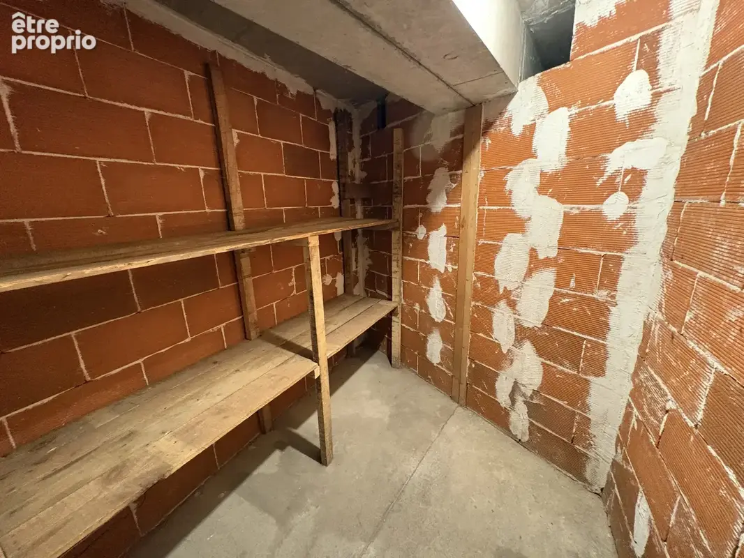 Appartement t3 / balcon / ascenseur / cave / place de parking privative en sous-sol / chamalières - photo 9