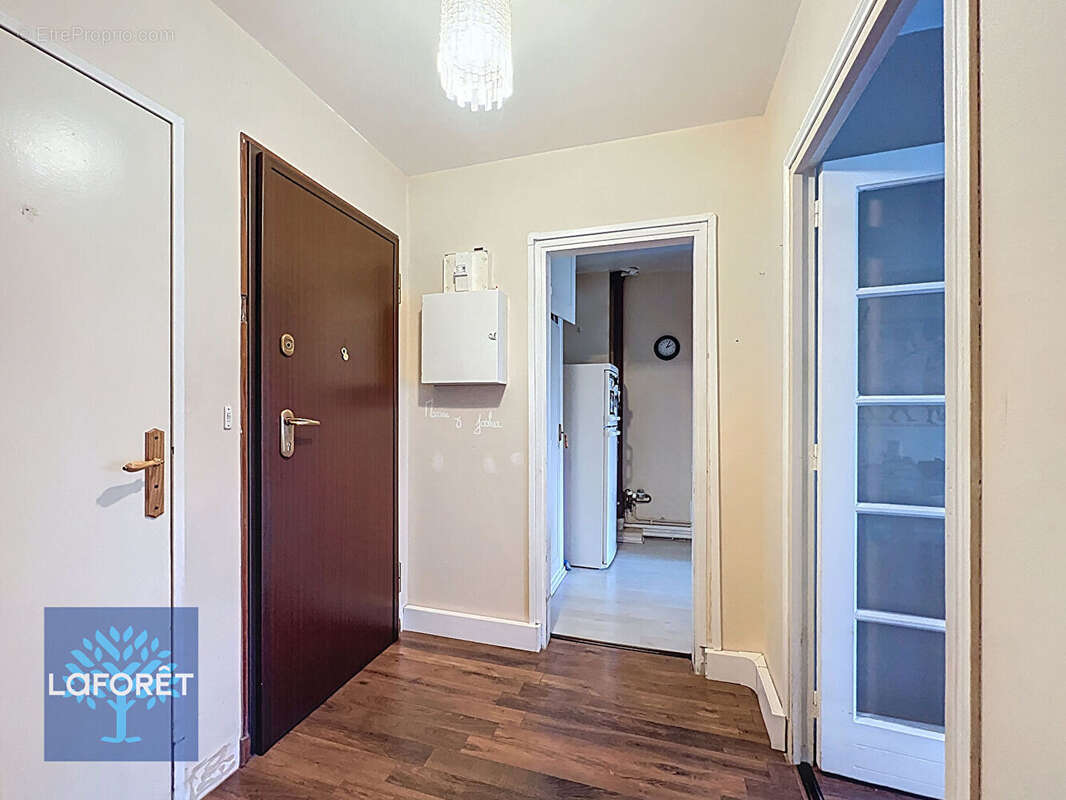 Appartement à MENNECY