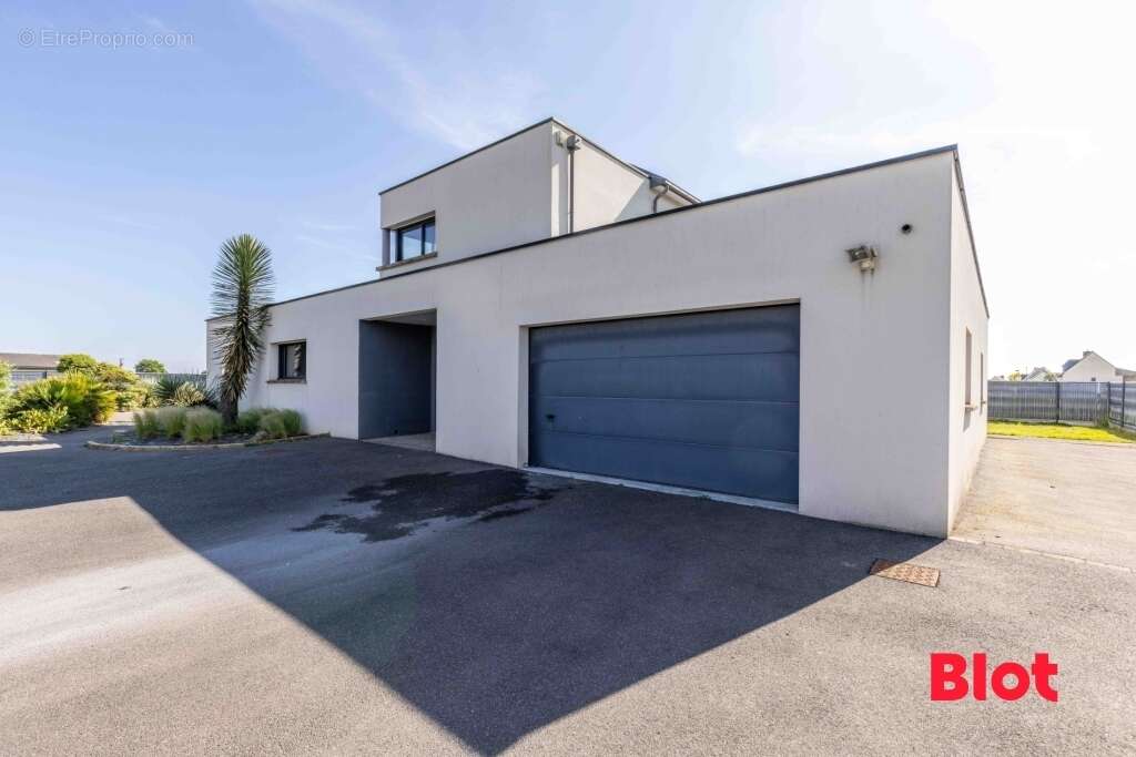 Maison à MONTAUBAN-DE-BRETAGNE