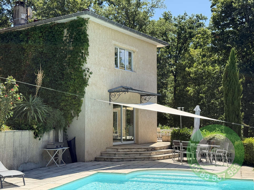Maison à LA TOUR-DE-SALVAGNY