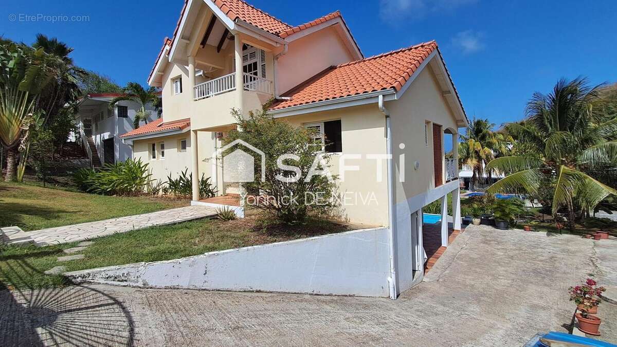 Photo 2 - Maison à LE ROBERT