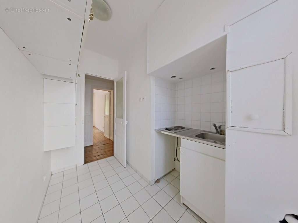 Appartement à PARIS-12E