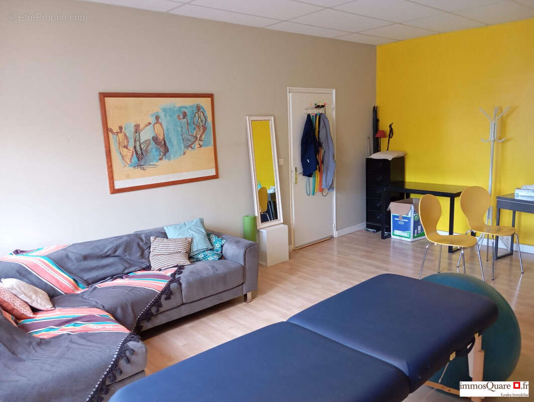 Commerce à FERNEY-VOLTAIRE