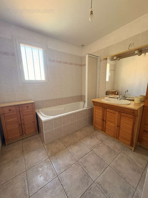 A vendre maison Guécélard - 4 chambres - double garage - belle parcelle - photo 9