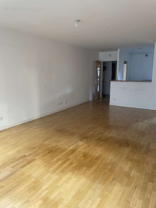 Appartement à PARIS-19E