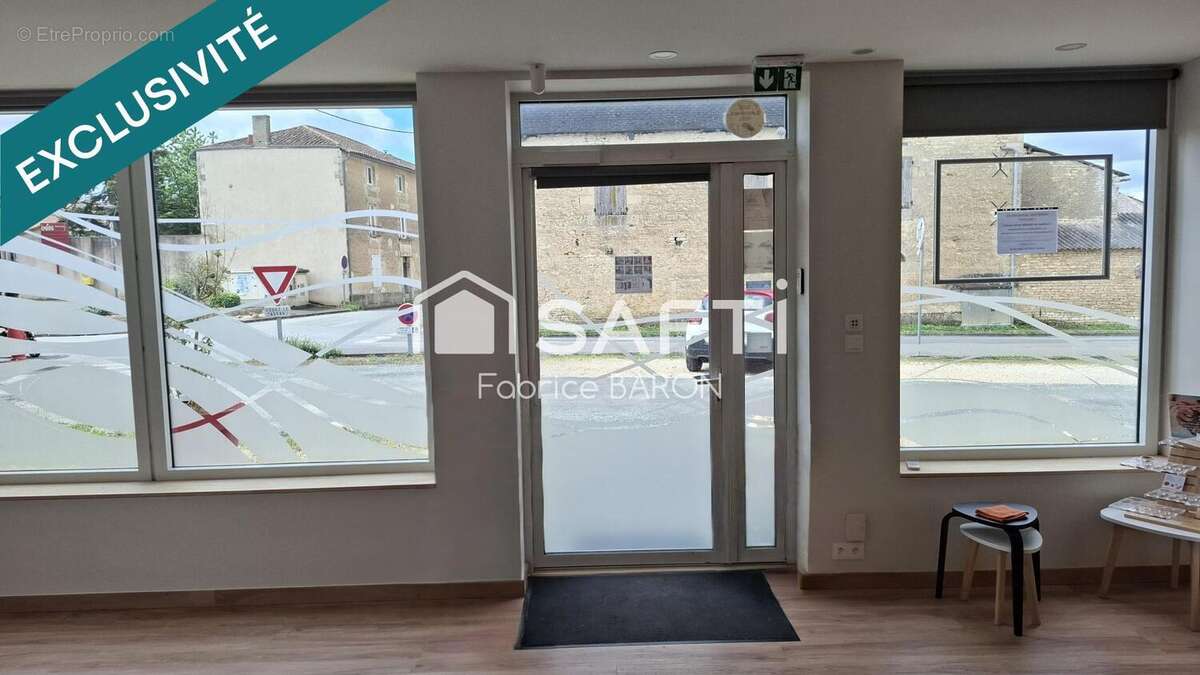 Commerce 107 m² à Le Rochereau  - photo 8