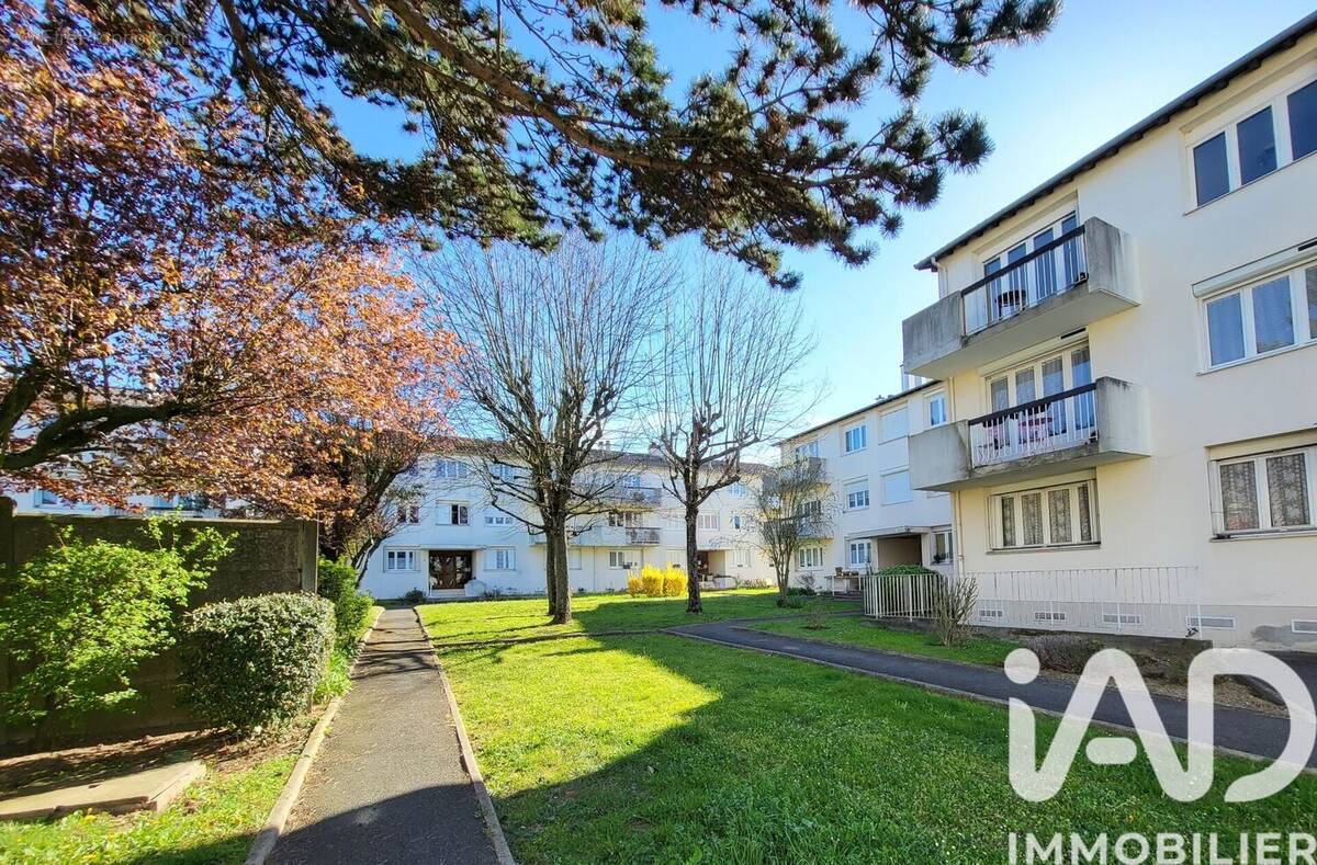 Appartement 69 m² à Mery-Sur-Oise  - photo 1