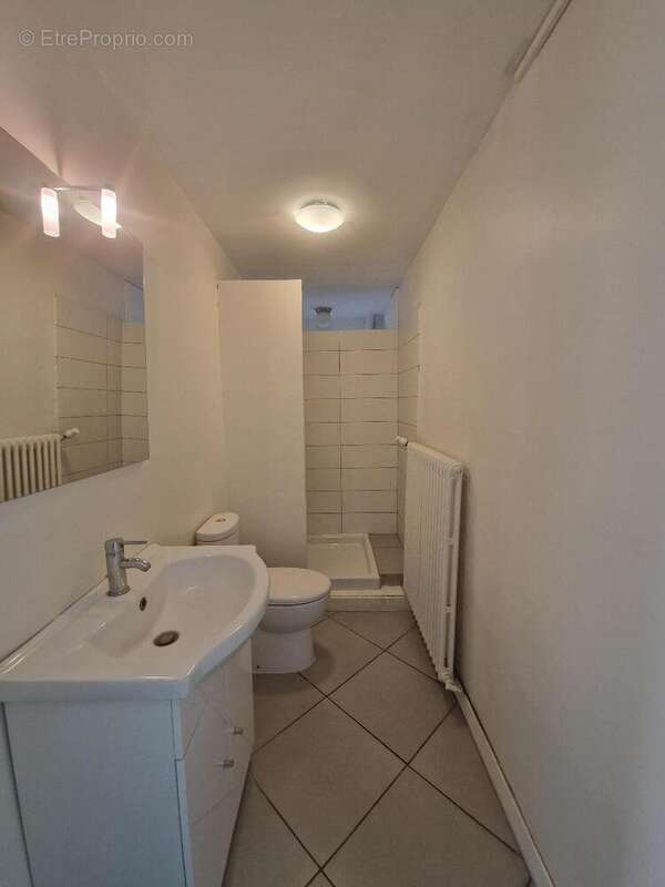   - Maison à GRIGNY