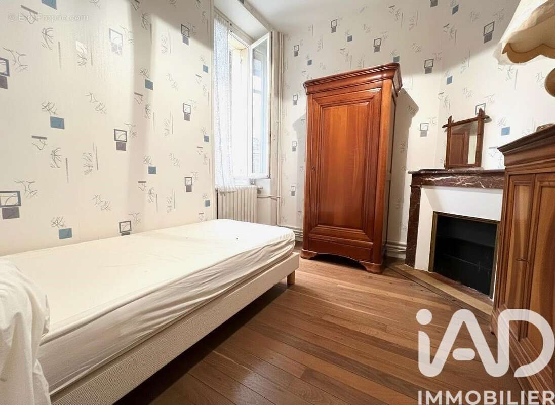 Maison 187 m² à Maillet  - photo 8
