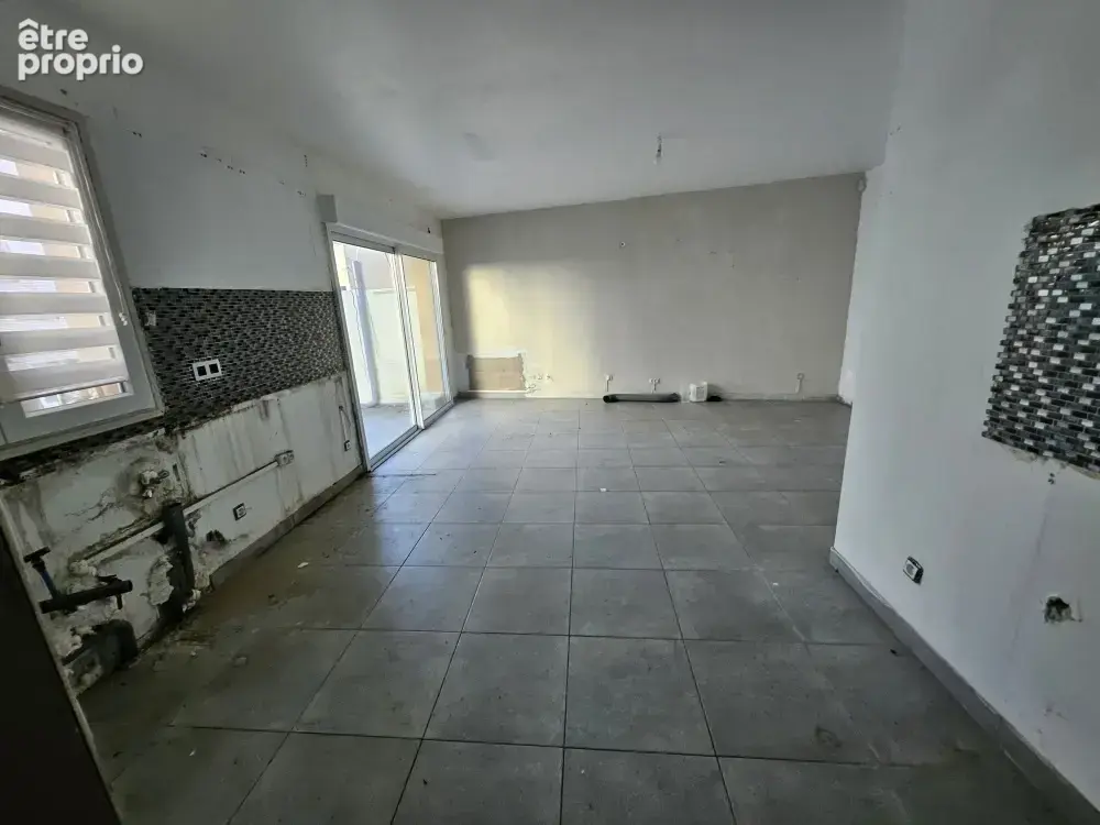 Maison F4 à vendre   Centre-ville avec cour - photo 2