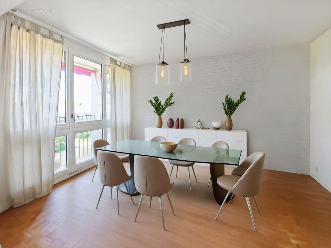 Appartement à CHILLY-MAZARIN