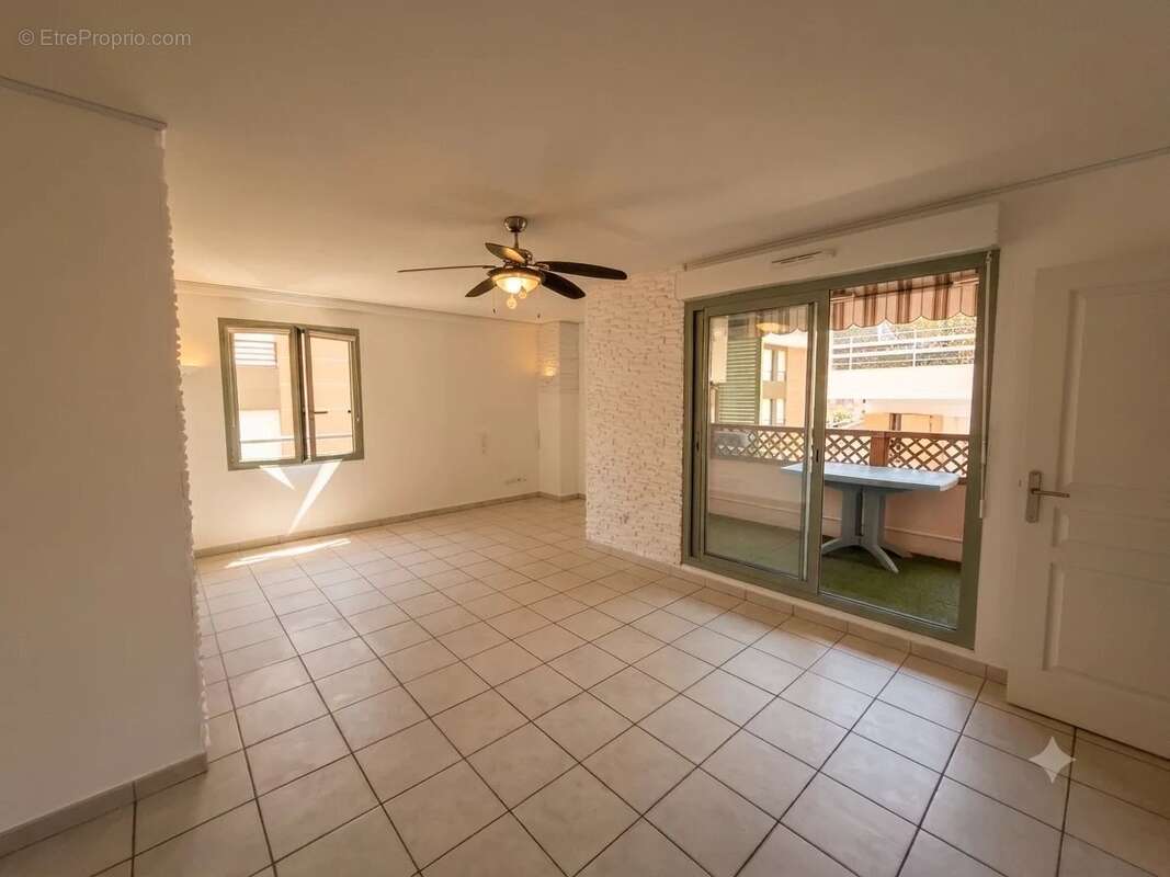 Appartement 5 piéces - photo 2