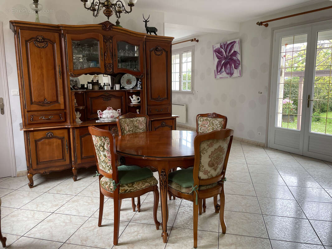 Maison à SAINTE-GENEVIEVE