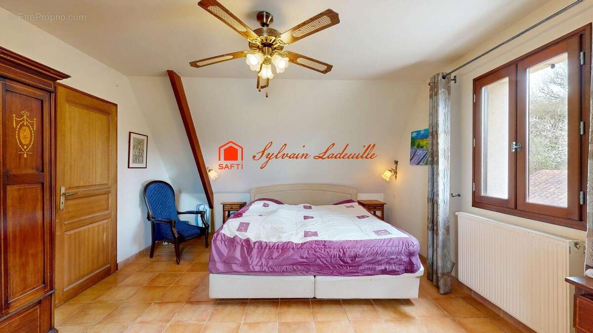 Maison 140 m² à Saint-Laurent-La-Vallee  - photo 7