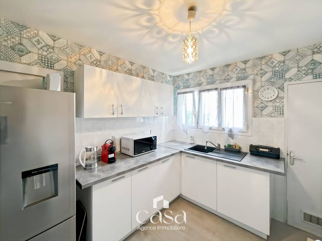 Appartement 69 m² à Caen  - photo 2