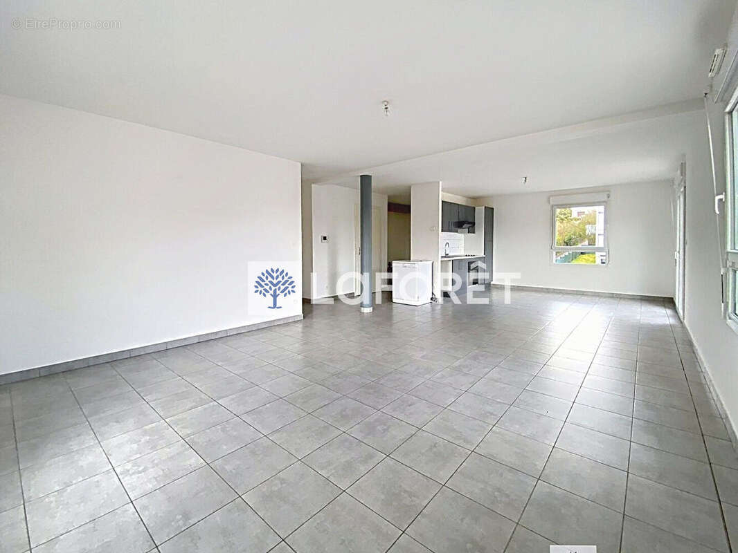 Appartement Montbeliard 5 pièce(s) 94.15 m2 - photo 2