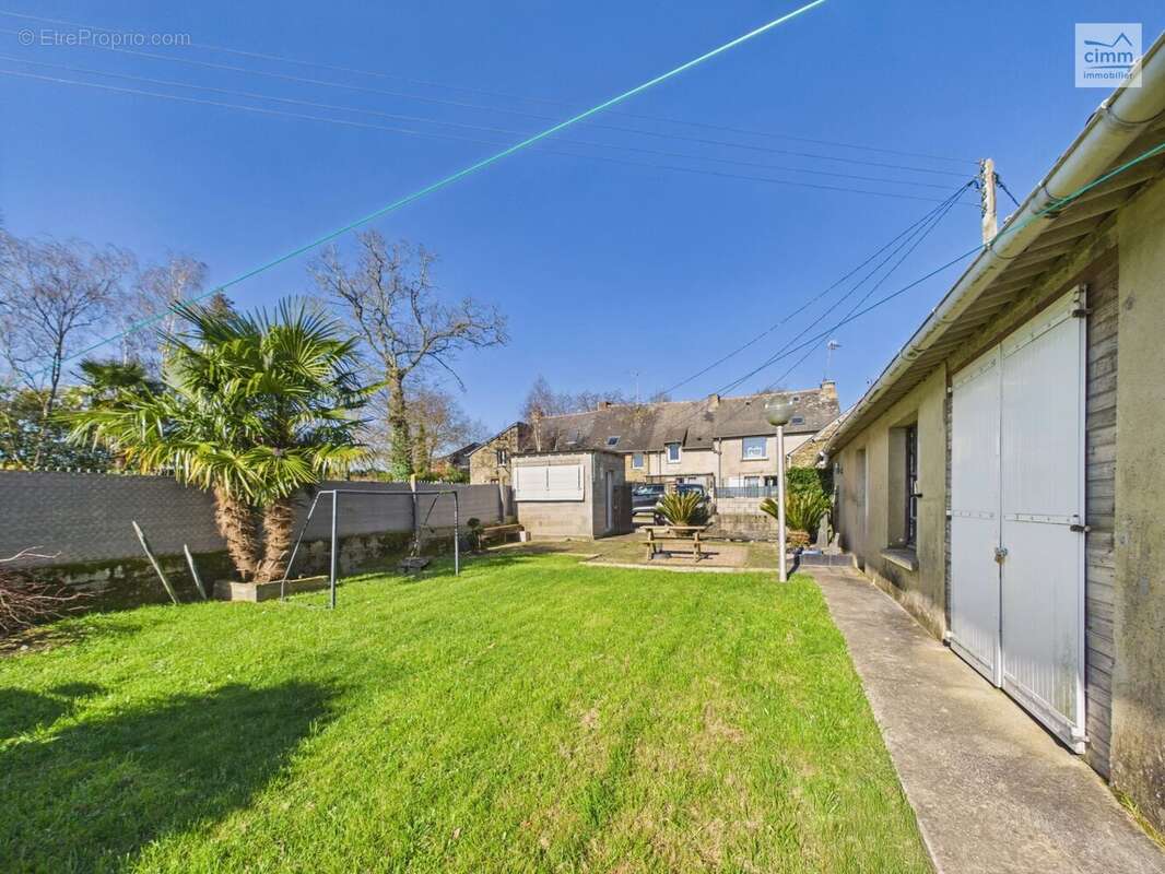 Maison à LES BRULAIS