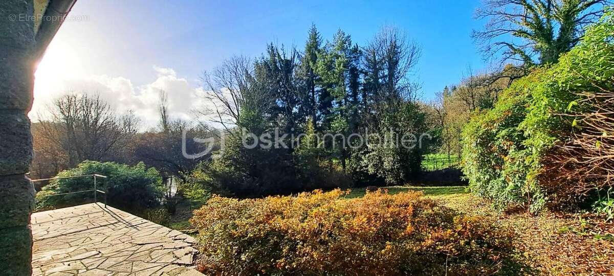 Maison à HUELGOAT