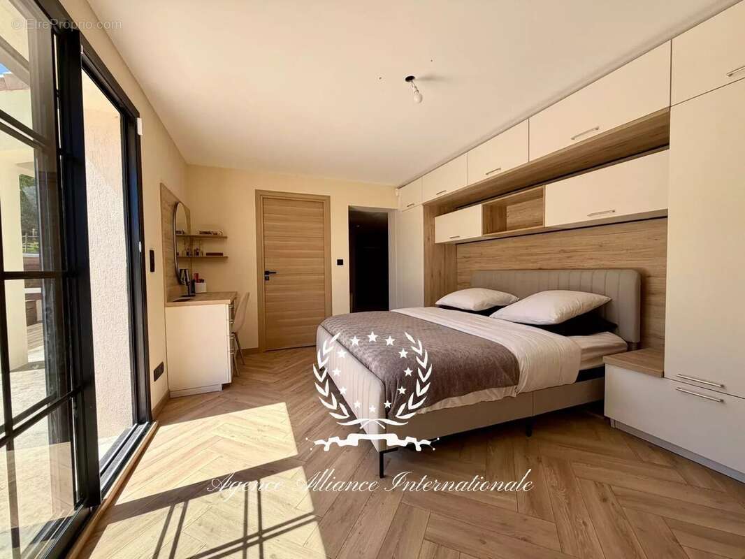 Appartement à LE LUC