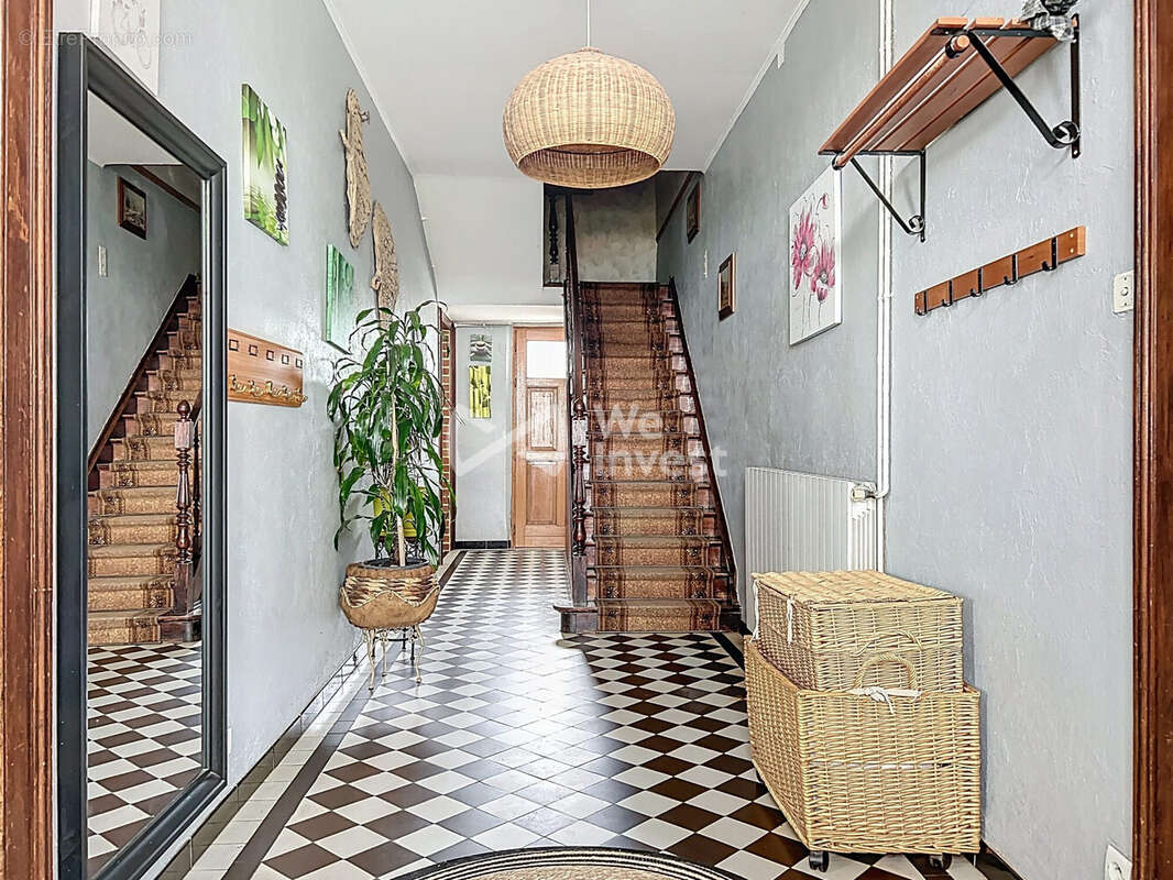 Maison à SAINT-REMY-CHAUSSEE