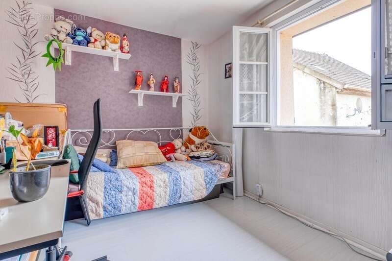 Christophe Michaudelle – EXLUSIVITE - CAPIFRANCE vous propose Nanteuil lès Meaux : Proche des commodités, maison de ville bien e - photo 11