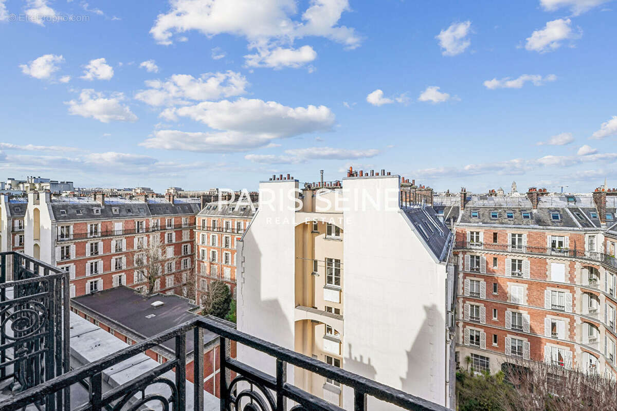 Appartement à PARIS-7E