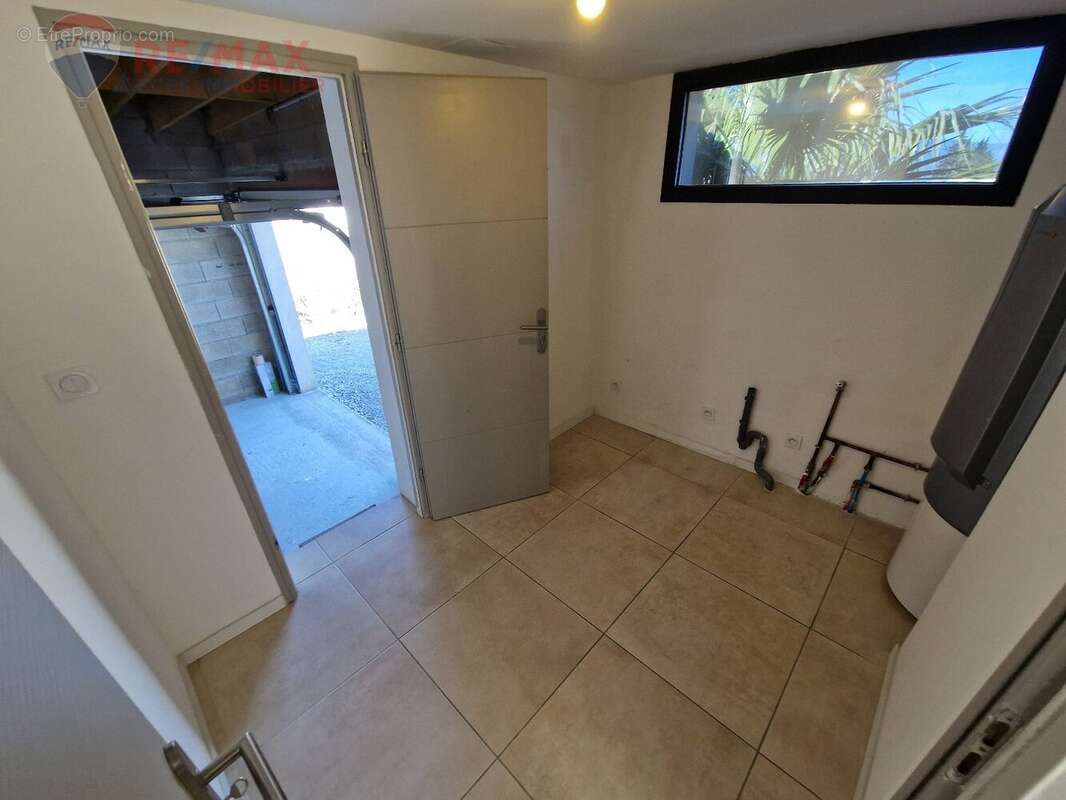 Villa 4 faces de plain pied de type 4 avec garage et jardin - photo 21