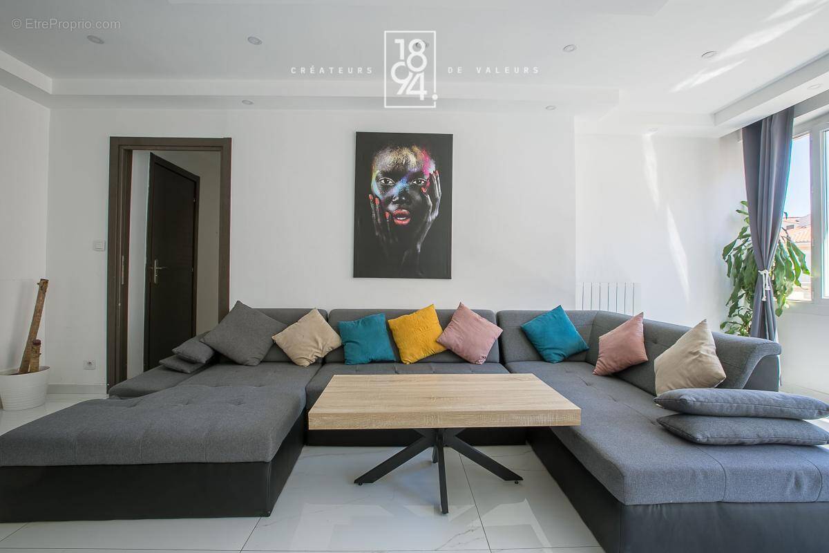 Appartement à MARSEILLE-2E