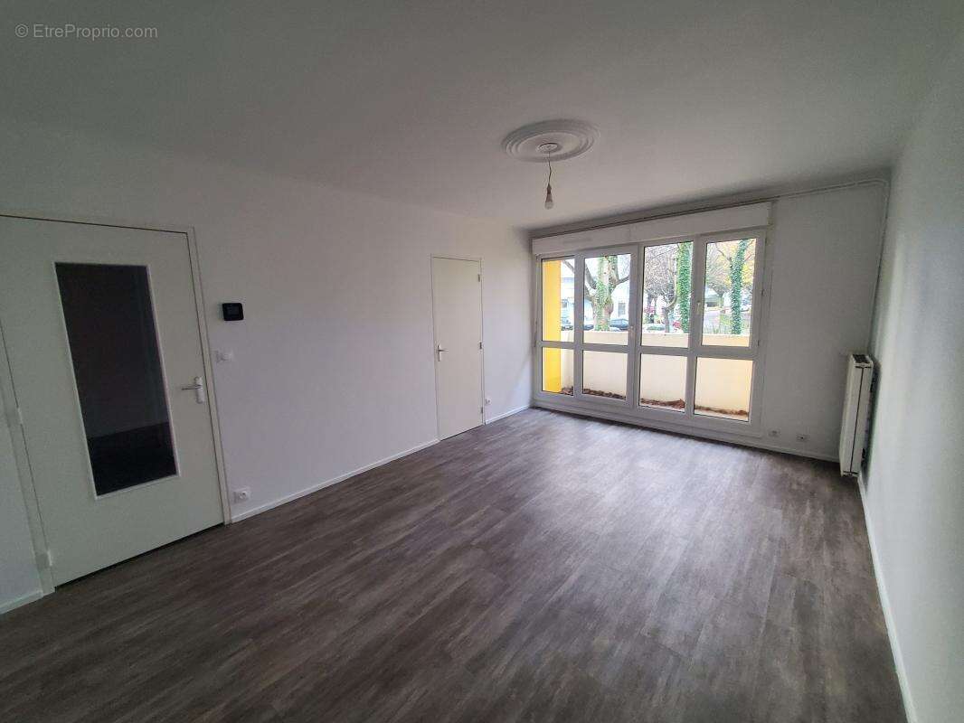 Beau T3 avec balcon et cave - photo 3