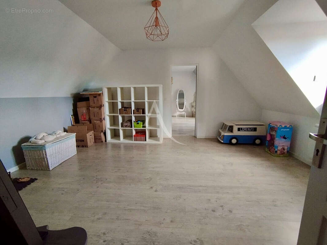 Maison à CHATEAUNEUF-EN-THYMERAIS