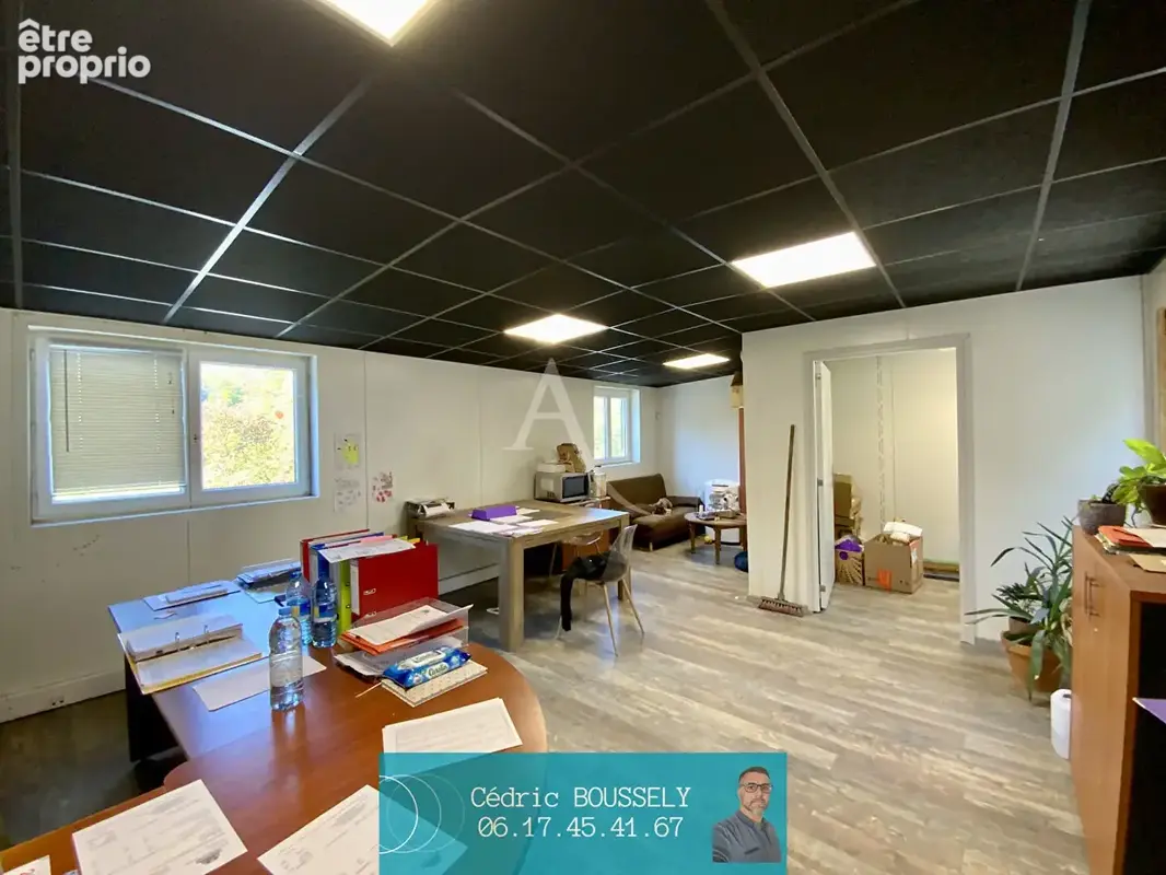 Local commercial Saintes 275 m2 - photo 4