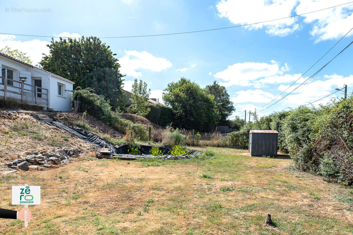 Maison familiale de plain-pied de 116 m2 avec garage sur 620 m2 de terrain   Commequiers - photo 4
