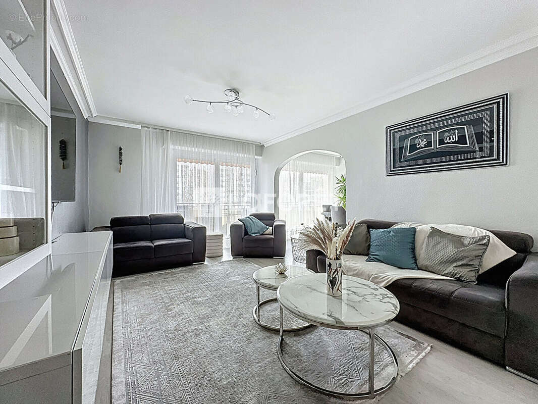 Appartement à RILLIEUX-LA-PAPE