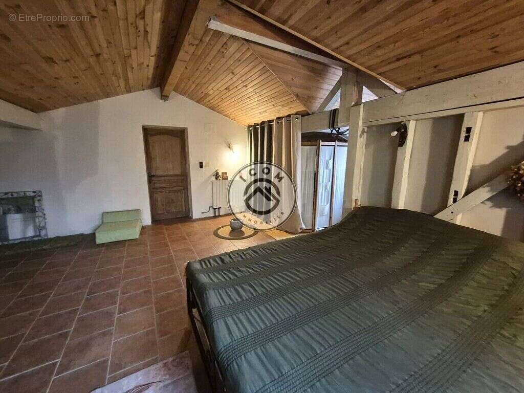 Deux maisons indépendantes sur plus d'un hectare de terrain - photo 19