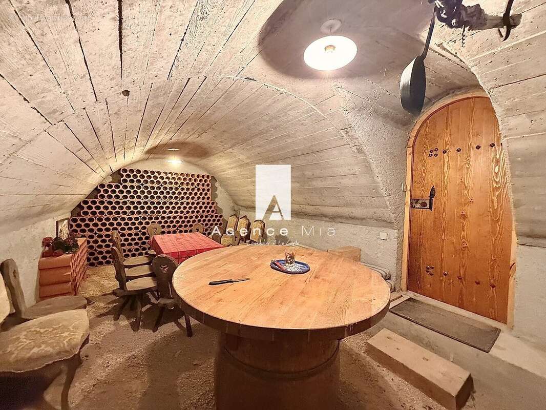 LULLIN CENTRE  Chalet rare à la vente - photo 11