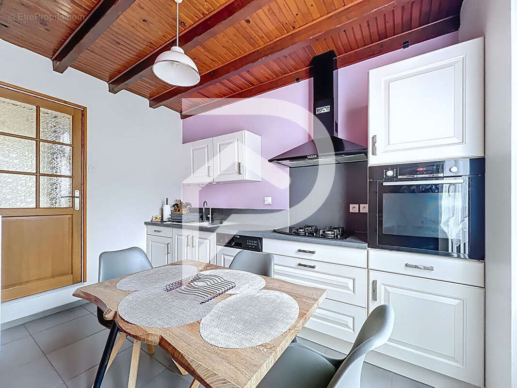 Maison à SAINT-REMY-SUR-AVRE