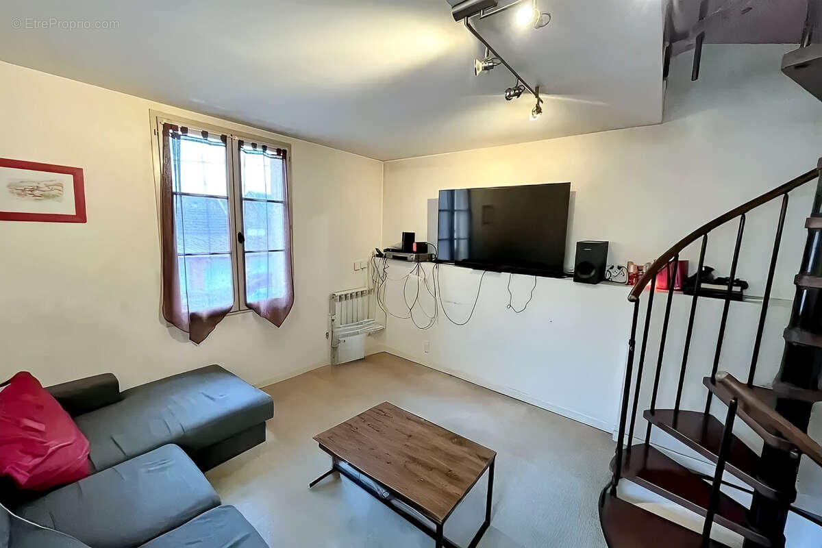 Maison à QUINCY-VOISINS