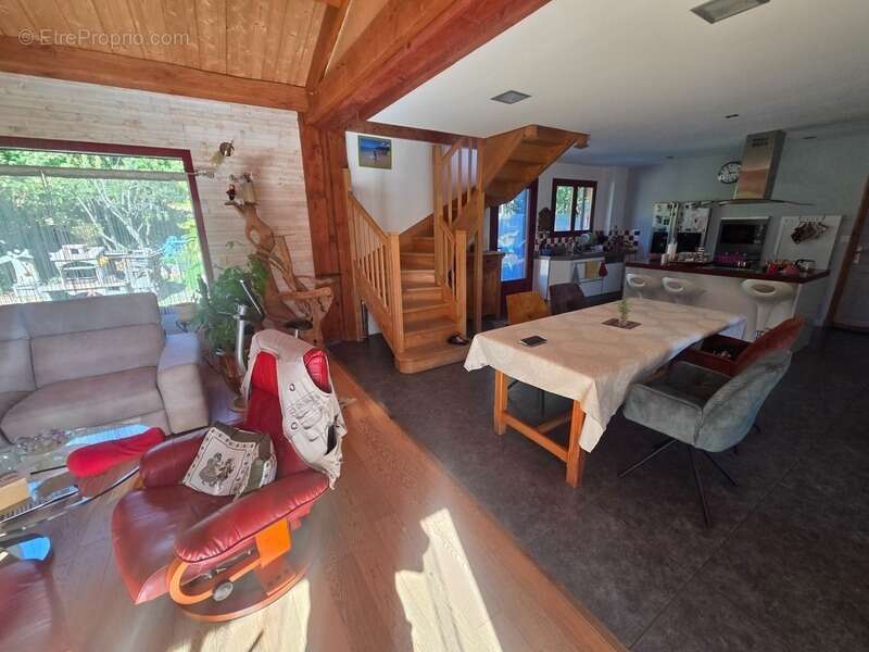 Maison à DURFORT-ET-SAINT-MARTIN-DE-SOSSENAC